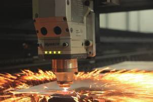 Разматывающий станок для лазерной резки с подачей реализует разматывание и резку за один раз