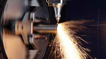 Может ли волоконный лазер резать дерево, пластик, стекло?